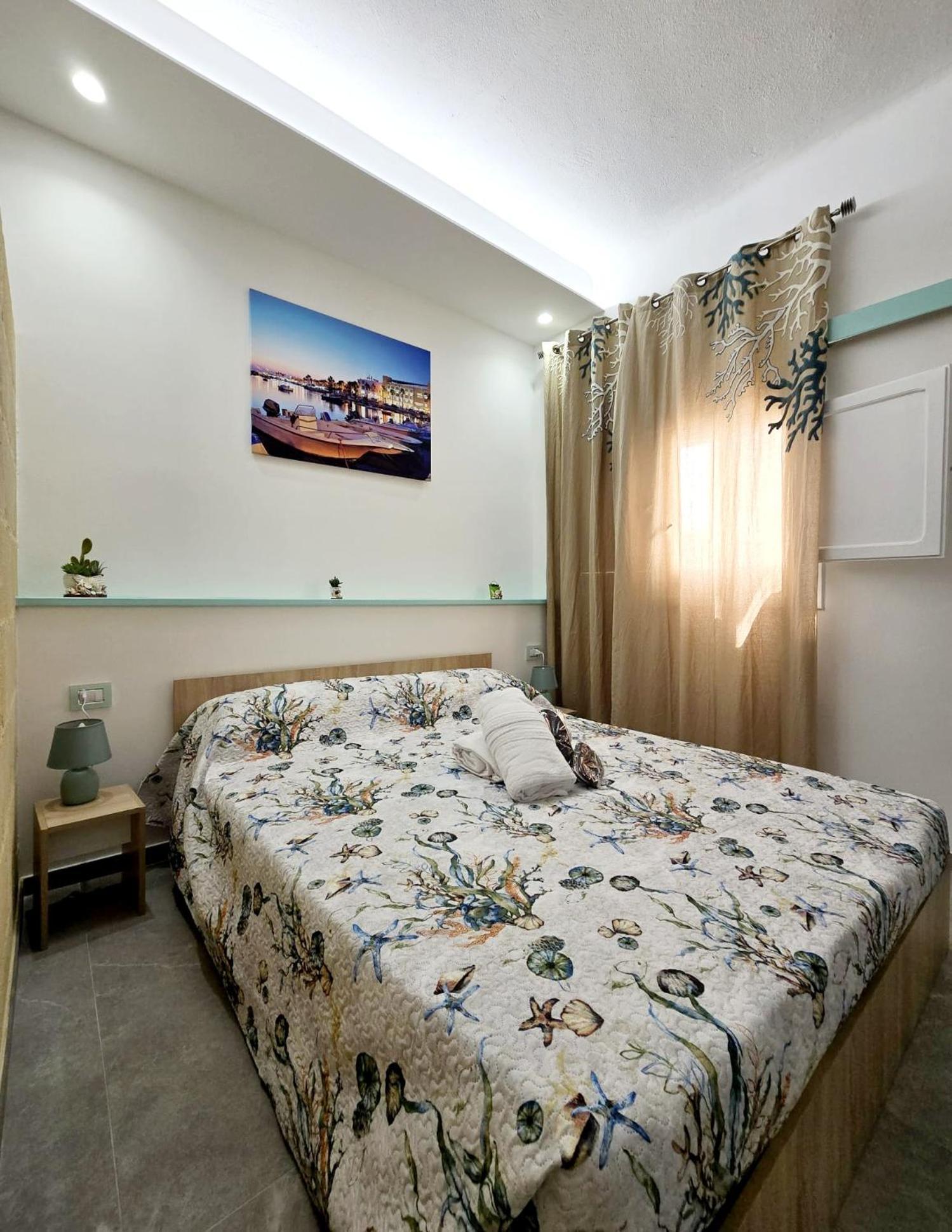 Aquamarina Rooms 切萨雷奥港 外观 照片